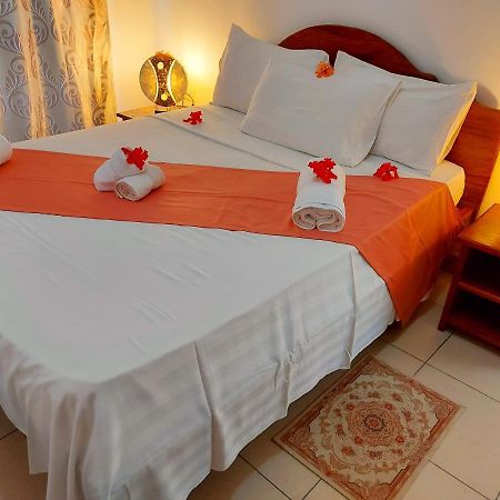 Hostellerie Ла-Діг Екстер'єр фото