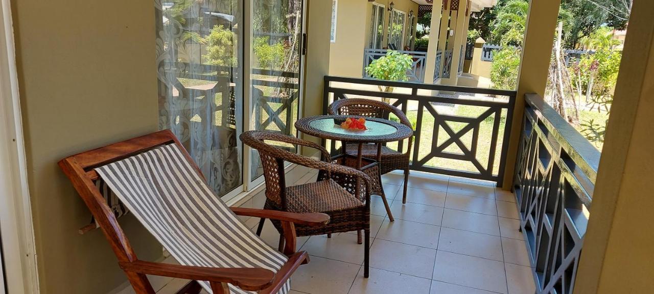 Hostellerie Ла-Діг Екстер'єр фото